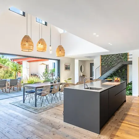 Loreteian - Splendide Au Calme Nyaraló Ahetze