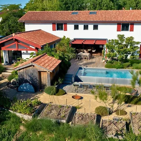 Loreteian - Splendide Au Calme Nyaraló Ahetze